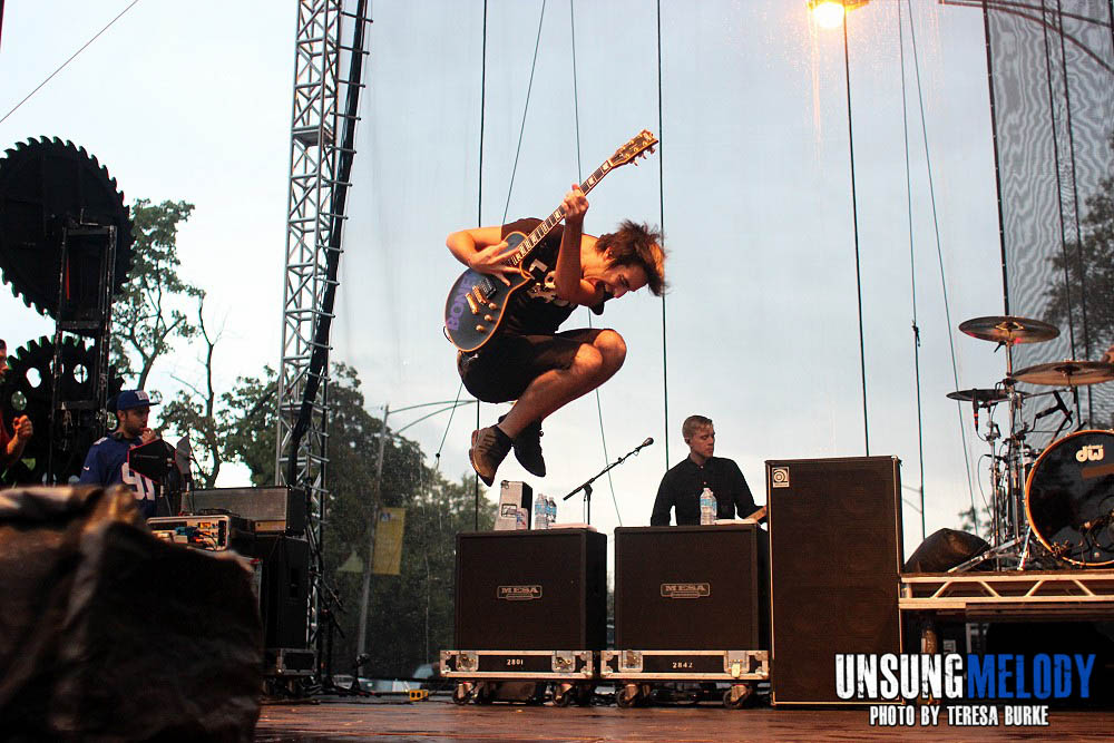 All Time Low-Riot Fest-2013-12