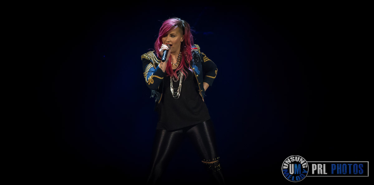 Demi Lovato Allstate Arena 4-14-14 (1)