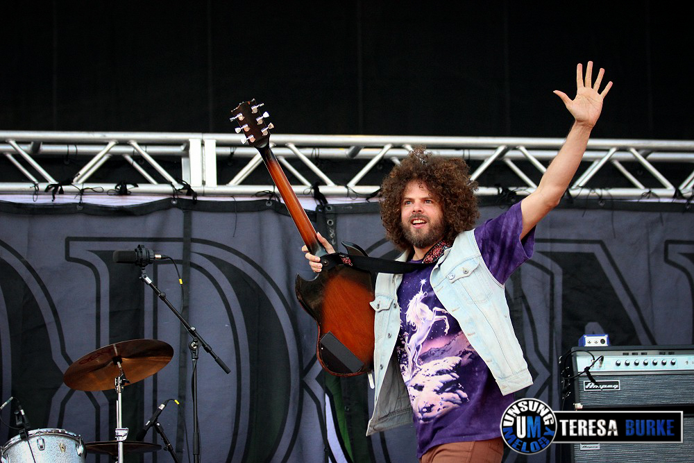 5-18-14wolfmother-001